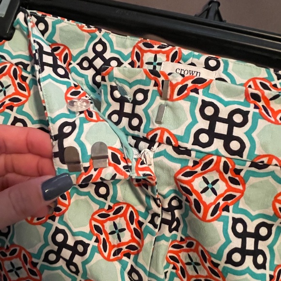 Crown and Ivy shorts women’s  size 8 - Picture 4 of 6